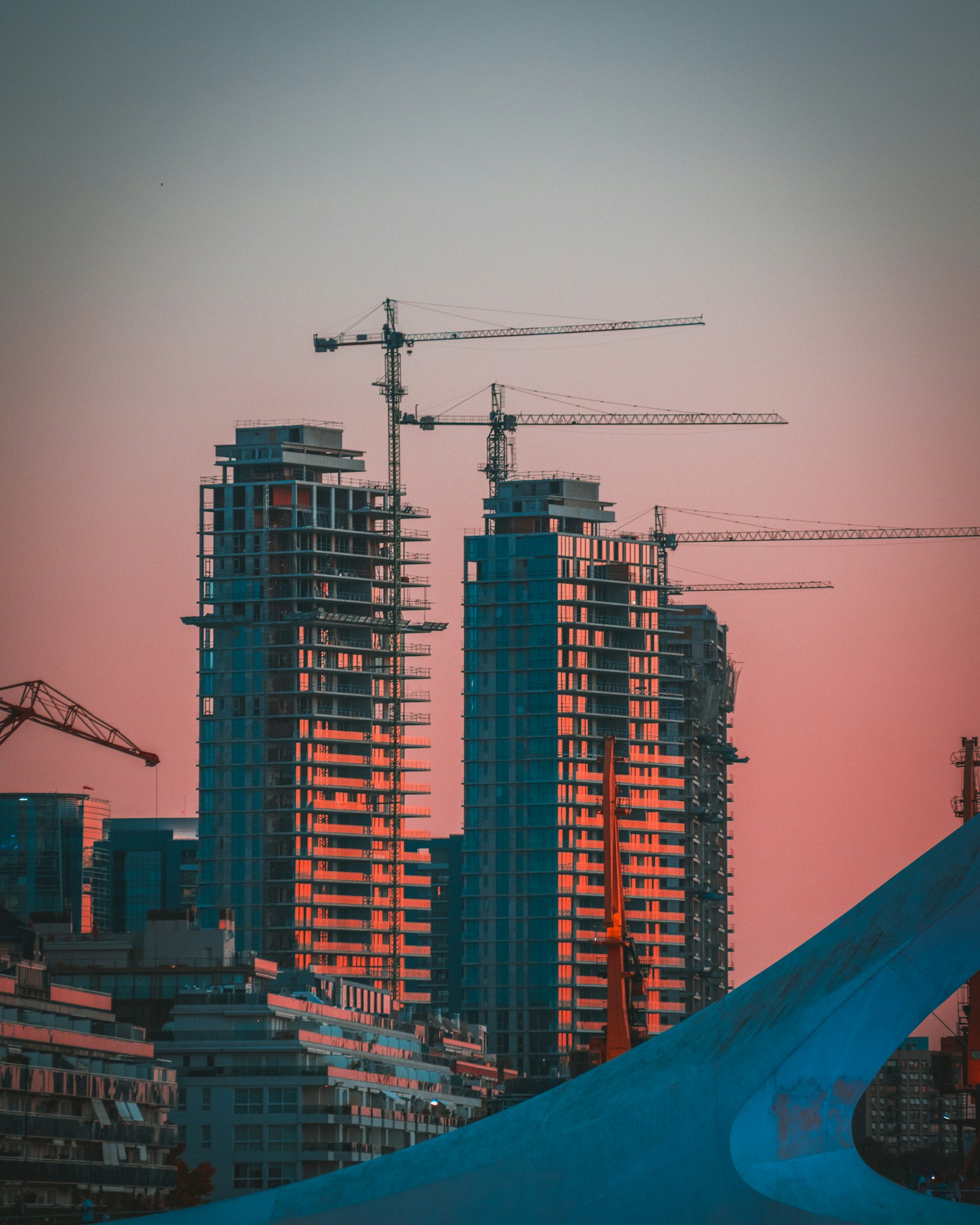 Construction of a residential high-rise in Argentina